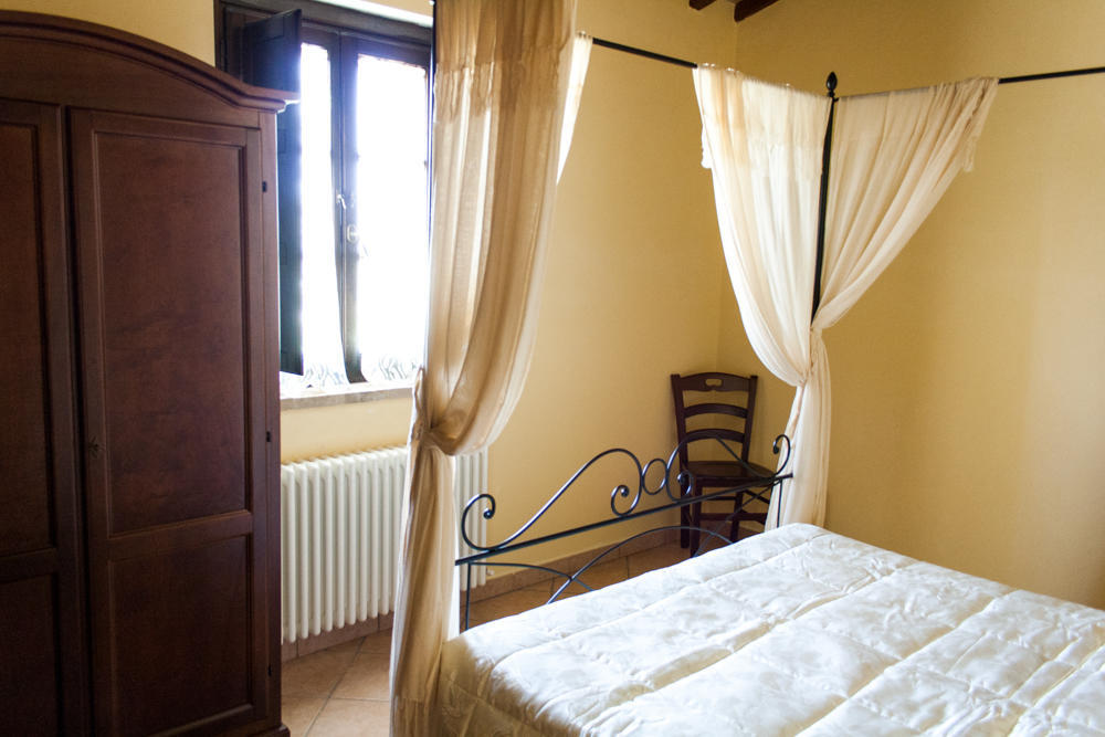 Le Stelle Di San Lorenzo Hotel Bastia Umbra Szoba fotó